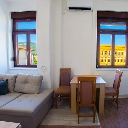 Luminos Apartment