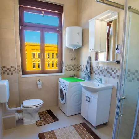 דירה Luminos מוסטר